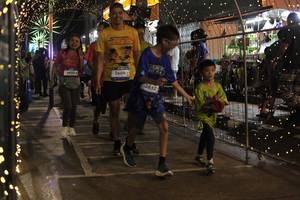 BIB: 4931, 3609, 3652
                            <button type="button" onclick="openModal(26220470)" class="btn btn-primary btn-sm float-right btn-popup" data-toggle="modal" data-target=".modal-high-quality">
                        <i class="fas fa-shopping-cart"></i> Add to Cart
                    </button>
                                            <button type="button" onclick="isThisMe(26220470, true)" class="btn btn-success btn-sm float-right btn-popup btn-isme hidden" data-toggle="tooltip" data-placement="bottom" title="นี่คือรูปของคุณใช่ไหม คลิกที่นี่เพื่อเอาเข้าอัลบั้ม">
                        <i class="fas fa-plus"></i> Add to album
                    </button>
                    <button type="button" onclick="isThisMe(26220470, false)" class="btn btn-warning btn-sm float-right btn-popup btn-isnotme hidden">
                        <i class="fas fa-ban"></i> Remove from album
                    </button>